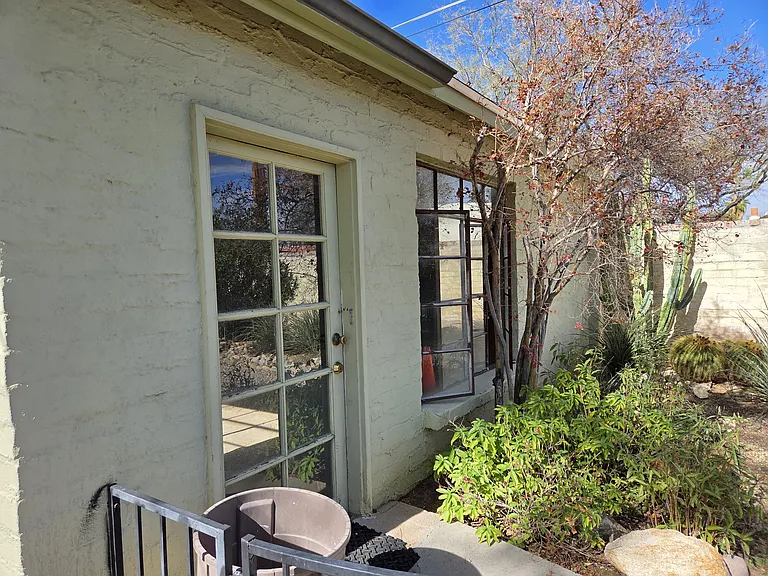 2501 E Drachman St — Photo 29
