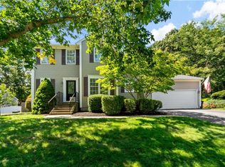 71 Remington Farm Dr, Coventry, RI 02816