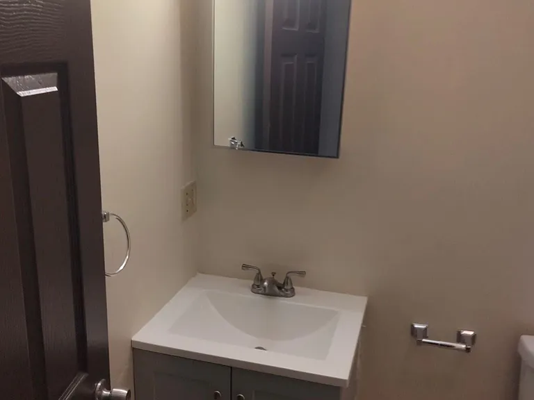 52 Alden St #202 — Photo 3