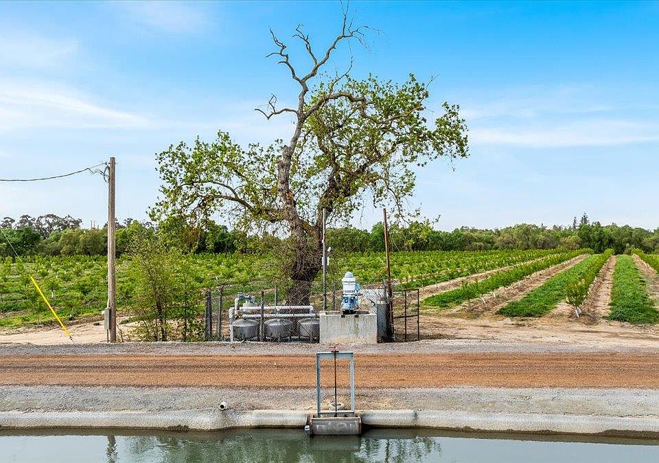 1st image of Albers Rd