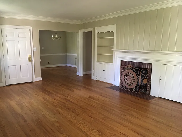 1219 Lone Oak Rd — Photo 3