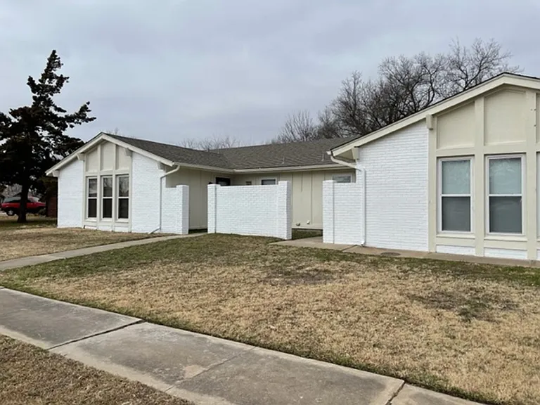2834 S 104th East Ave — Photo 3