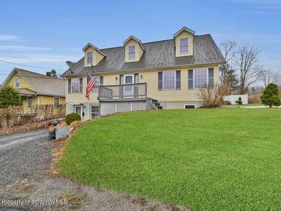 210 Hall St, Throop, PA, 18512