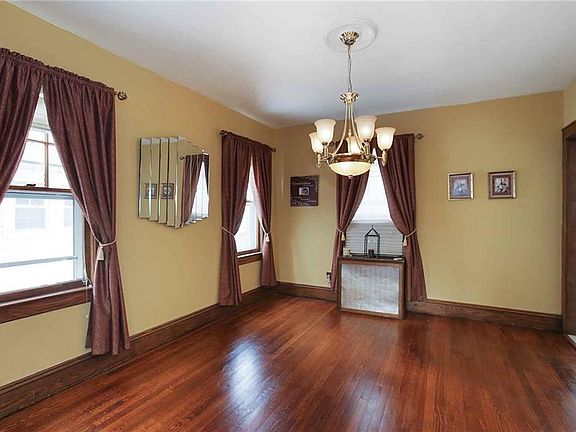 4th image of 209 E Lincoln Ave