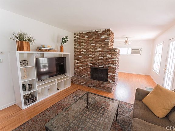 5th image of 228 E Hurst St