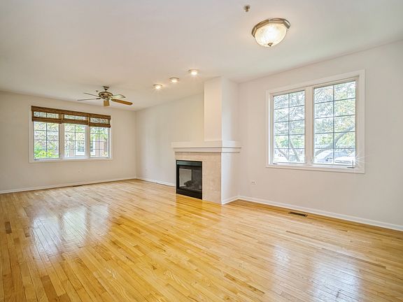 3rd image of 7416 Lincoln Ave #B