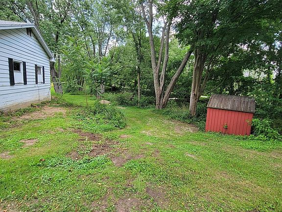 2nd image of 211 Mineral Springs St