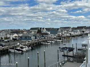 100 Riverside Pl APT 5, Point Pleasant Beach, NJ 08742