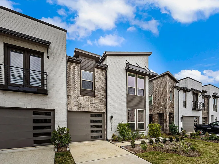 16631 Lake Austin St — Photo 3