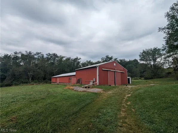 6529 Roswell Rd SW, Sherrodsville, OH 44675