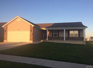 806 Legolas Ln, Wright City, MO 63390