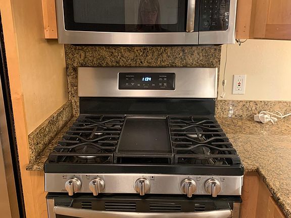 5th image of 570 Page St APT 6
