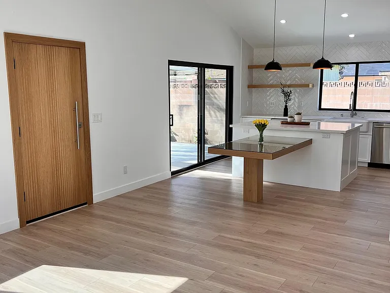 15531 Superior St — Photo 25