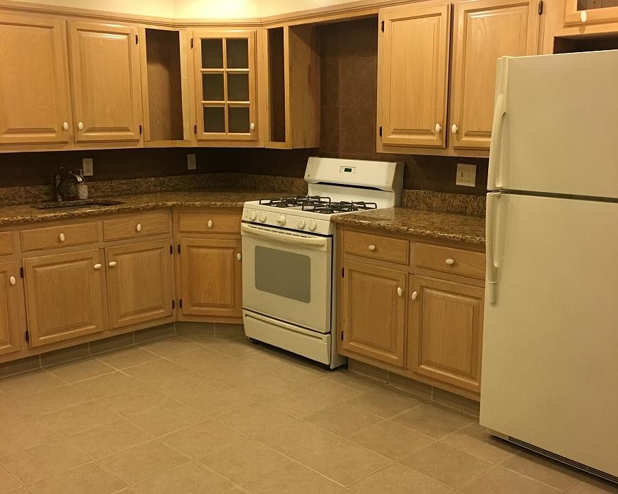 Eat in kitchen