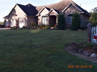 1803 Doe Run, Olney, IL 62450
