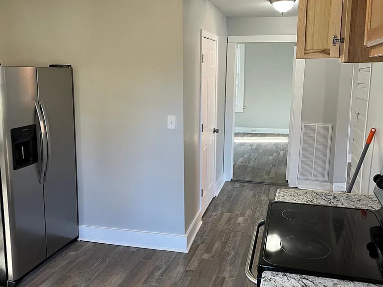 229 Holbrook St — Photo 7