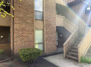 102 Hartford Ct, Lima, OH 45805