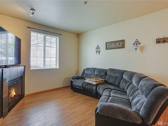 4th image of 10015 186th Pl E Unit 110