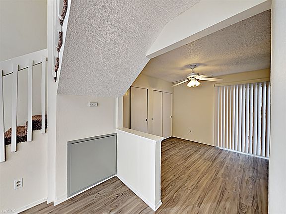 4th image of 837 Carro Dr APT 7