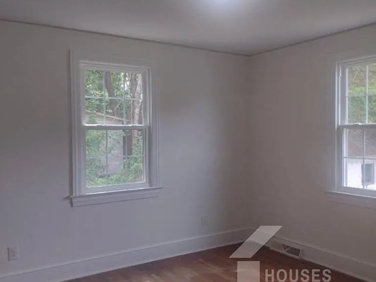 130 Ellison St — Photo 10