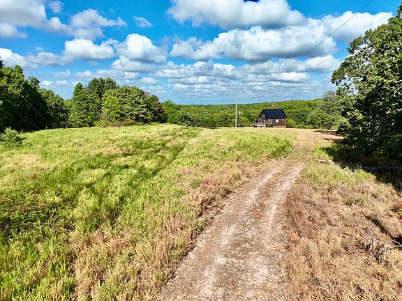 3rd image of 1374 Scotch Hollow Road