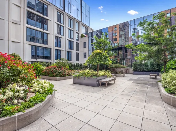 500 West 45th Street image 16 of 16