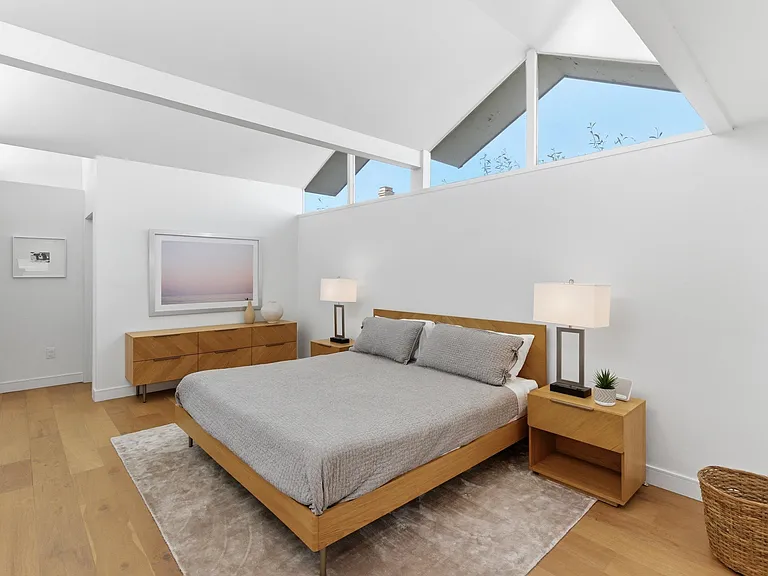 258 Walnut St — Photo 15