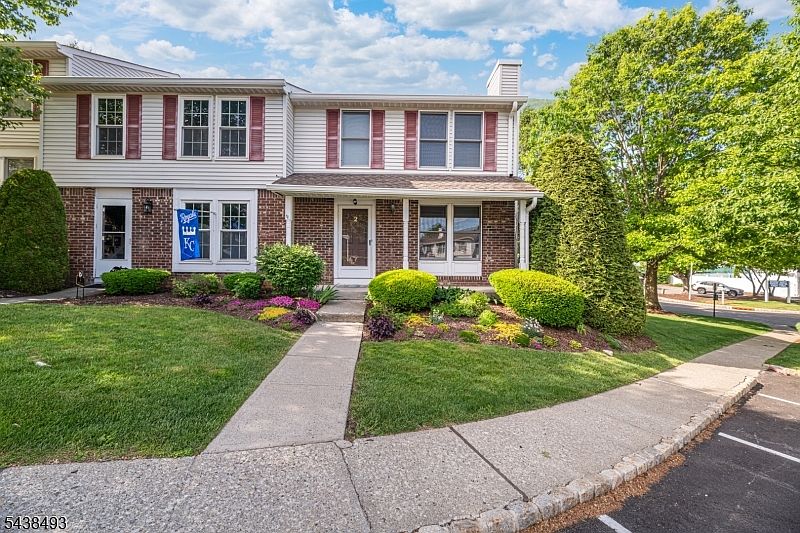 1st image of 2 Liberty Ln