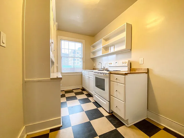 1522 E Olive Way — Photo 19