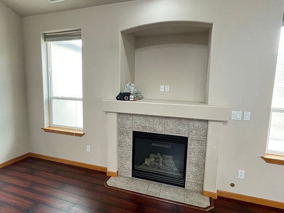 3rd image of 3609 Windsor Ct