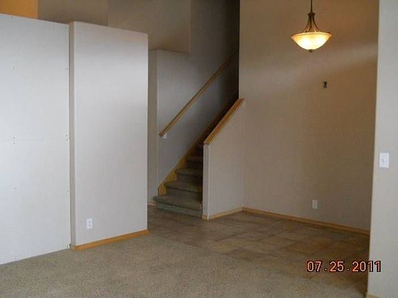 3rd image of 919 Ash Ct