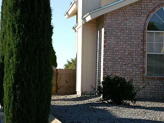 2nd image of 4568 Loma Linda Cir