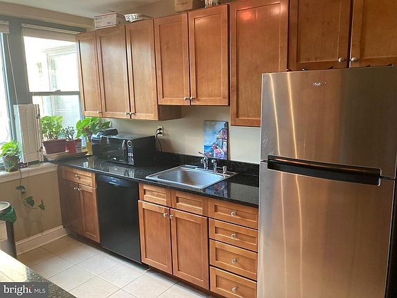 3rd image of 2601 Pennsylvania Ave APT 105