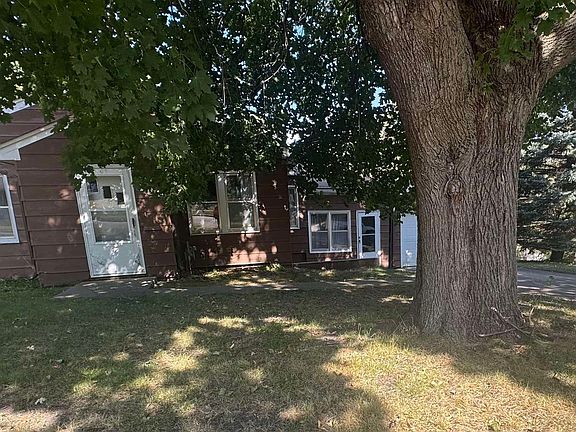 3rd image of 305 W 5th Ave N