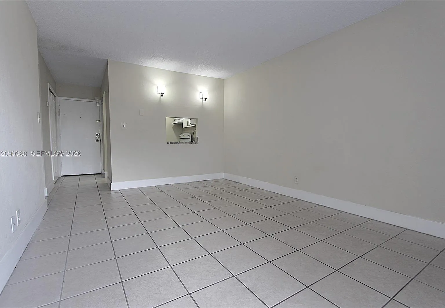 Yolanda Villas Condo — Photo 2