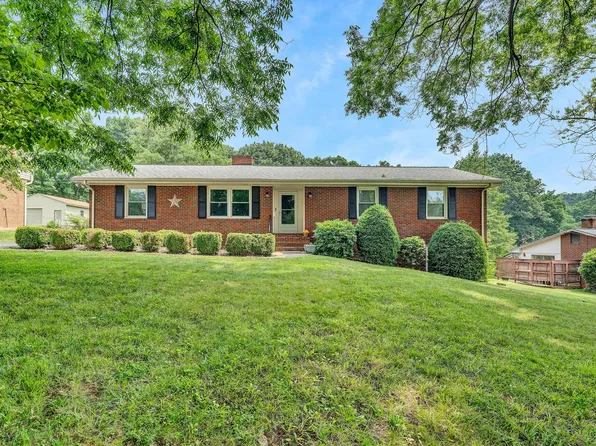 6643 Northway Dr NW, Roanoke, VA 24019