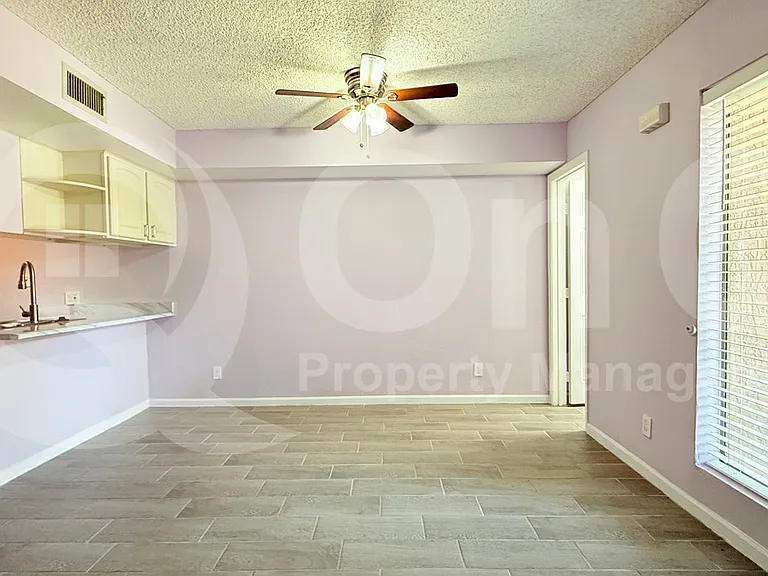 1442 N 53rd Dr — Photo 7