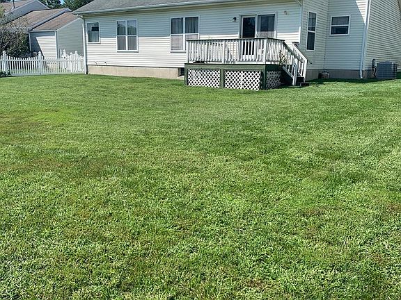 2nd image of 139 Willamette Dr