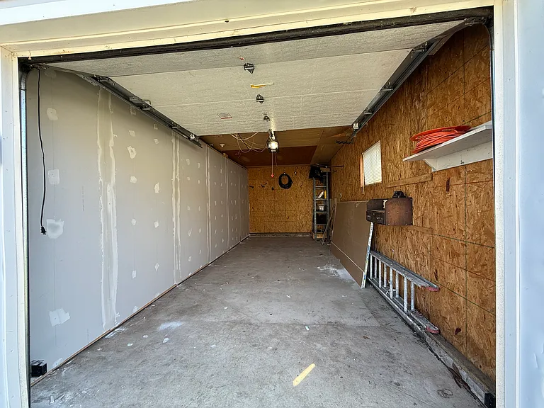 22600 Ivan Ave — Photo 12