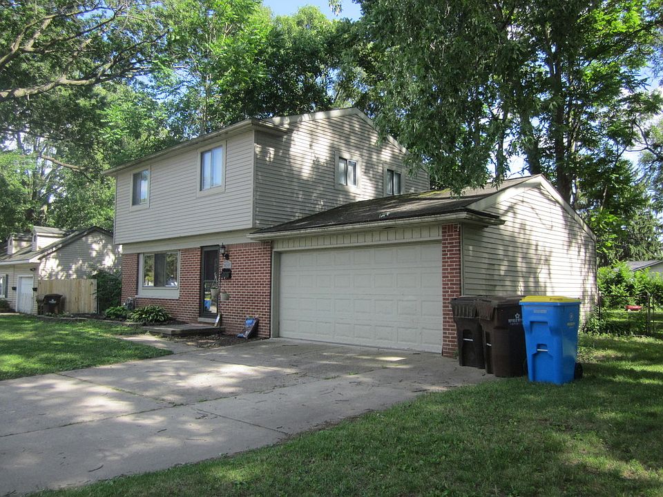 1st image of 34541 Glover St