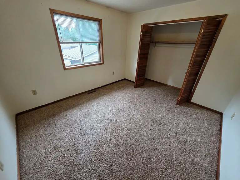 4925 Coventry Ct — Photo 11