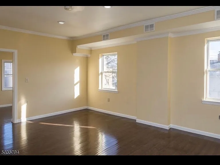 1030 Frank St #2 — Photo 7