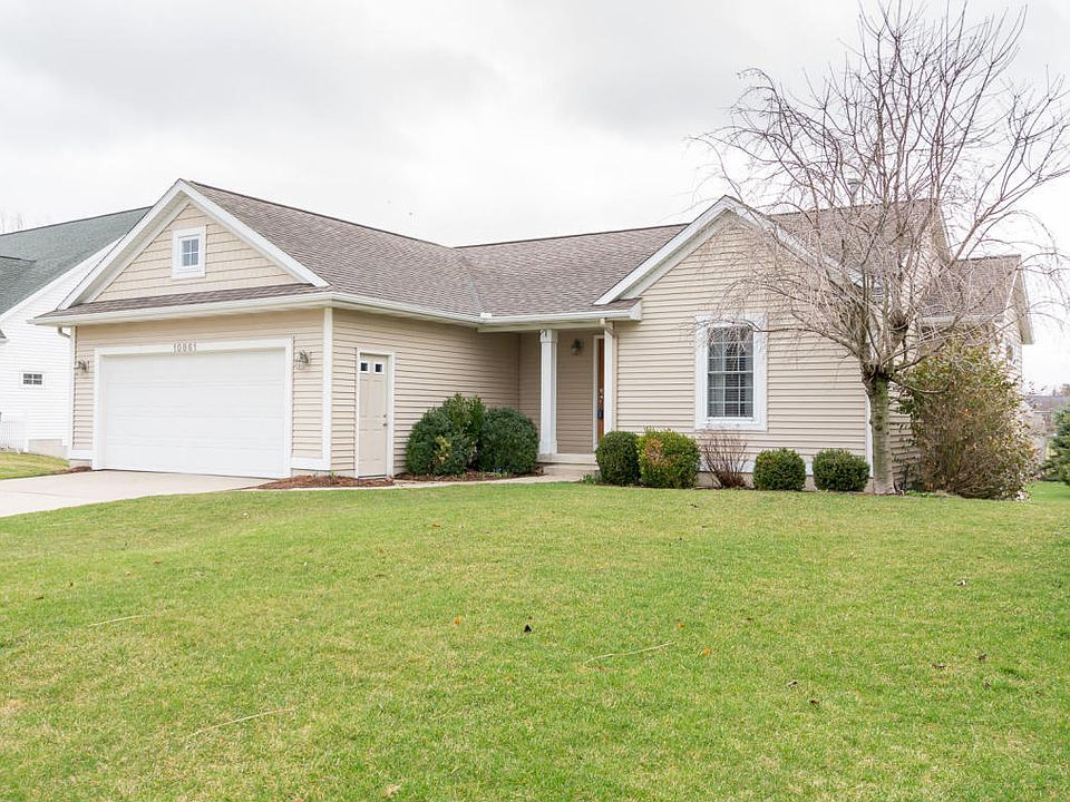 1st image of 10861 Douglas Dr