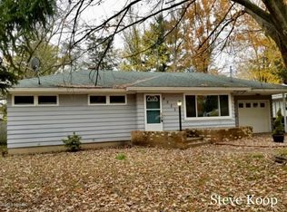 4533 Burgis Ave SE, Kentwood, MI 49508