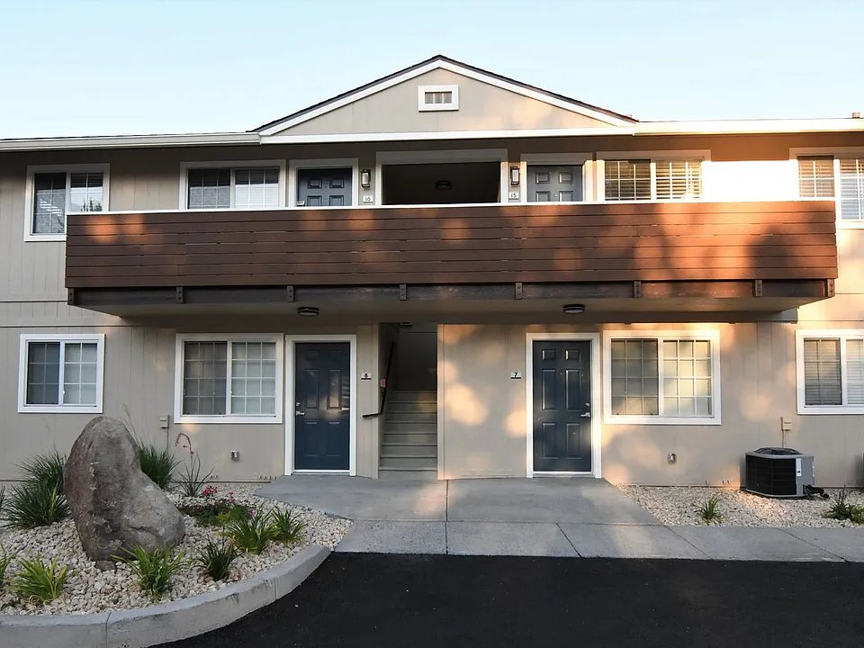 1175 Glenda Way