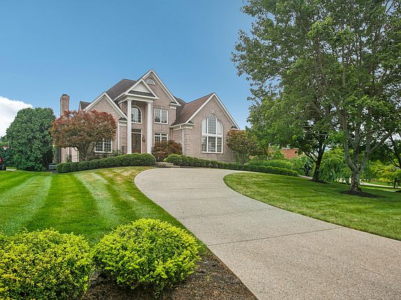 Beautiful Brentwood, TN home in the prestigious Princeton Hills neighborhood with 5 beds, 5.5 baths! Features new carpet, fresh paint, and a large yard. Spacious and move-in ready, perfect for modern living. Don't miss this gem!