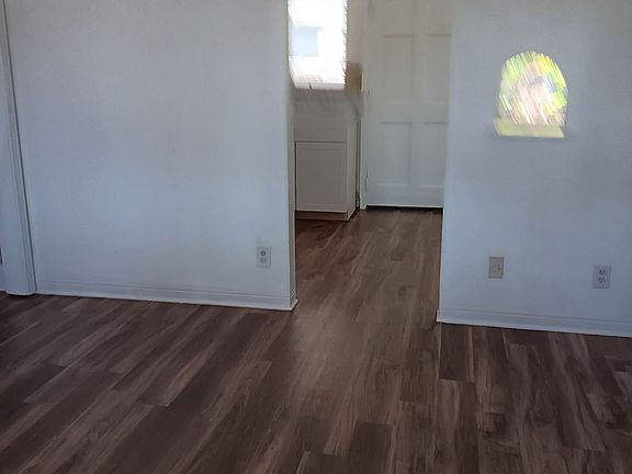 4th image of 232 N Hollywood Ave