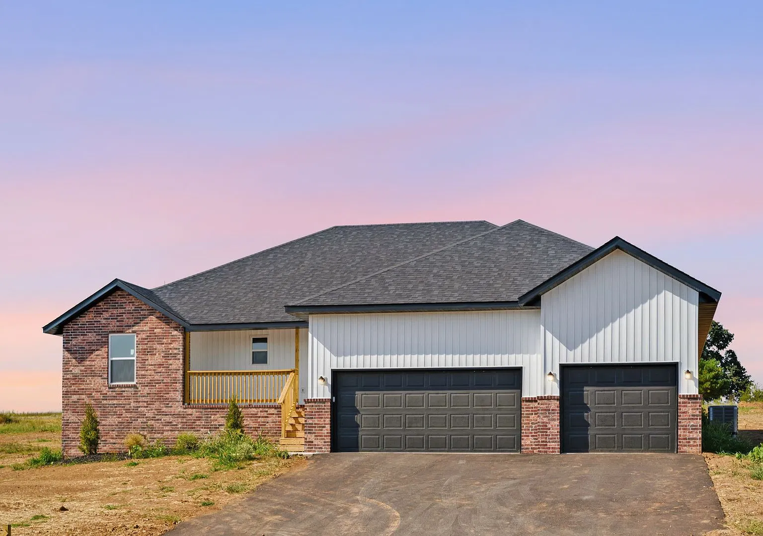 New Construction 4 Bedroom 2 Bathroom 3 Car Garage!! — Photo 1