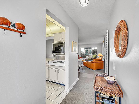 3rd image of 1461 S Ocean Boulevard #201