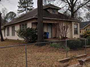 303 Center St, Conway, AR 72034